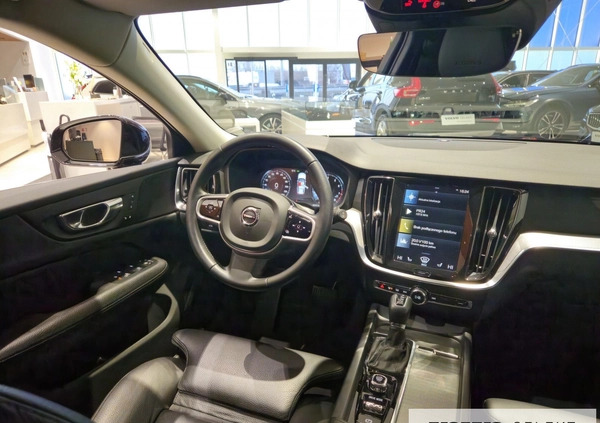 Volvo V60 cena 164900 przebieg: 58146, rok produkcji 2019 z Police małe 667